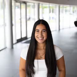 Photo of Vicky Fernandez